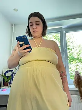 SuzieMurray online show from July 12, 8:16 am