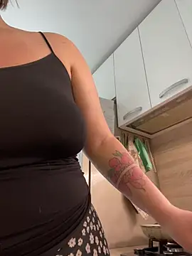 SuzieMurray online show from July 23, 8:34 am