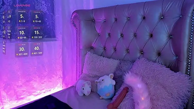 AlexaFoxy18 online show from March 12, 4:51 am