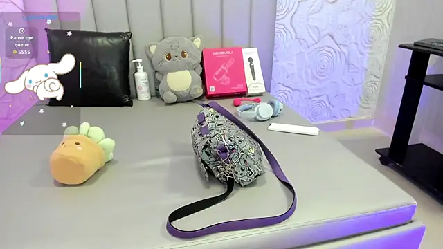 Snapshot of AlexaFoxy18 chatting on July 16, 7:36 am AlexaFoxy18 online show from July 16, 7:36 am
