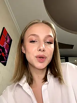 CaseyStar online show from December 8, 11:35 am