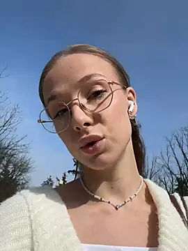 CaseyStar online show from March 12, 9:23 am