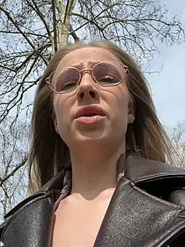 CaseyStar online show from March 15, 9:30 am