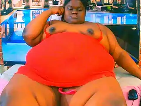 EbonyHotBuns online show from May 14, 6:53 am
