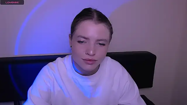 MissOliviaa  online show from November 1, 8:27 am