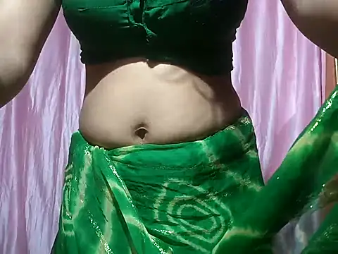 poojaxxx65 online show from March 17, 11:21 pm