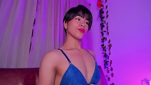 Snapshot of Little_michell chatting on September 29, 2:06 am Little michell online show from September 29, 2:06 am