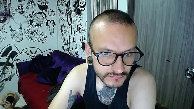 tatouagendecouple online show from January 14, 12:35 pm