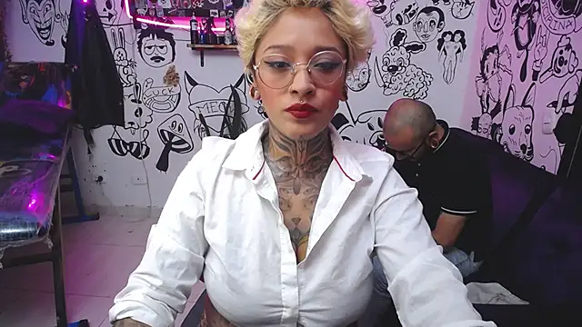 tatouagendecouple online show from February 7, 10:30 pm