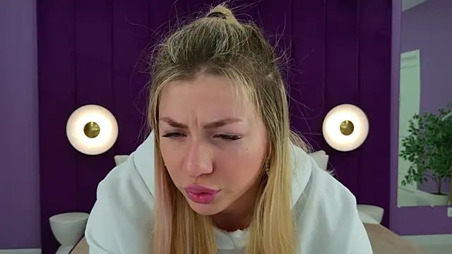 HelenaMorgan online show from March 20, 3:02 am