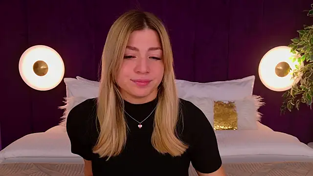 HelenaMorgan online show from October 4, 3:04 am