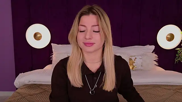 HelenaMorgan online show from November 5, 3:06 am