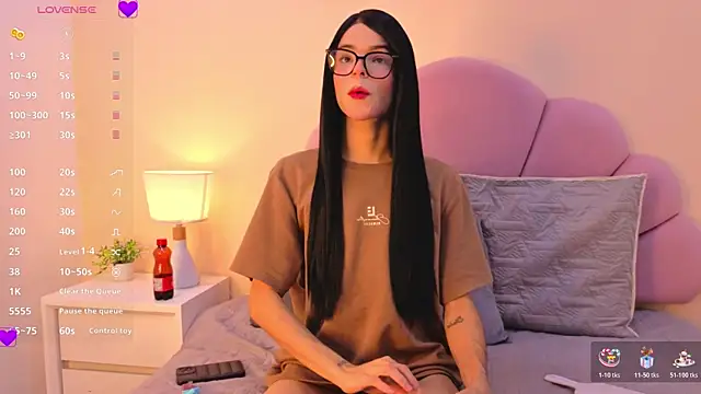 Realbadbxtch online show from November 25, 4:18 pm