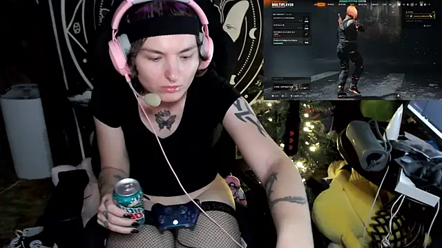 BrandiWRLD 999 online show from December 7, 1:47 am