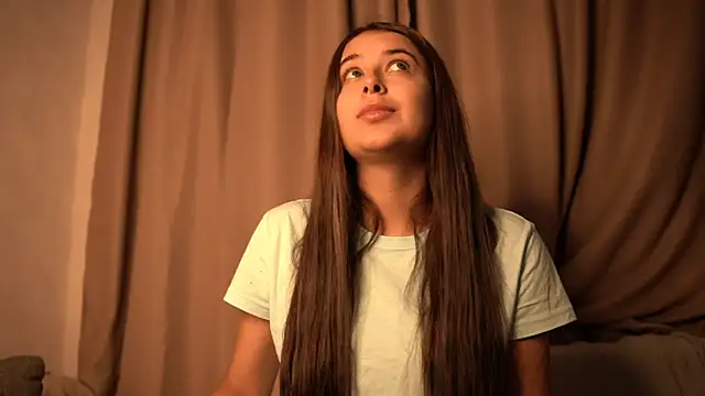 elisa moon online show from October 5, 4:38 pm