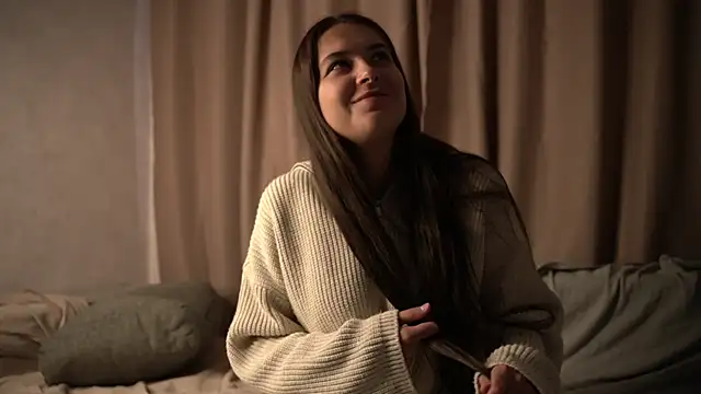 elisa moon online show from October 17, 9:56 am