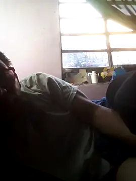 Snapshot of ardiente47 chatting on October 9, 9:13 pm ardiente47 online show from October 9, 9:13 pm