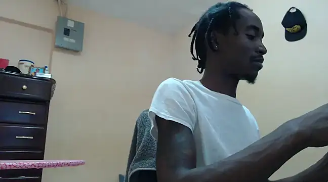 Snapshot of jammasterjack chatting on February 17, 1:32 pm jammasterjack online show from February 17, 1:32 pm