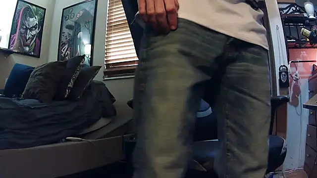 slutty guy12 online show from March 6, 10:04 pm