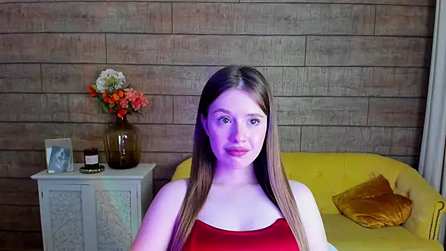 MilanaBalmain online show from February 11, 7:33 am