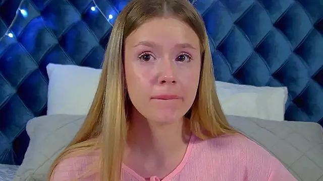 MilanaBalmain online show from December 17, 6:25 pm