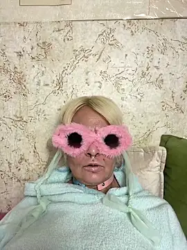 Gardener of Illusions online show from January 30, 9:14 pm