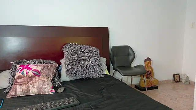 zackmontieel online show from June 13, 9:02 pm