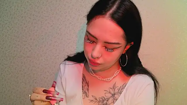 Snapshot of baby__kim chatting on May 20, 10:27 pm baby kim online show from May 20, 10:27 pm