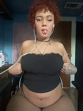 Snapshot of y0urlilgf chatting on January 19, 11:00 pm y0urlilgf online show from January 19, 11:00 pm