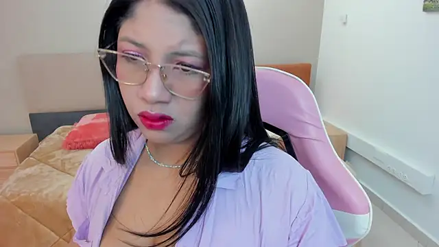 estrella bigboobs14 online show from January 23, 8:15 am
