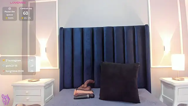 HAYLANISMITH online show from June 12, 2:49 pm