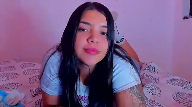 Sofytayl0r online show from December 11, 12:12 am