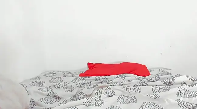 Sofytayl0r online show from February 27, 4:20 am