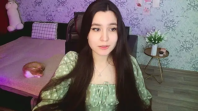 Snapshot of annie_shine chatting on December 26, 12:46 am annie shine online show from December 26, 12:46 am