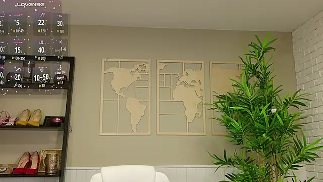 LadyLeea online show from March 3, 5:24 am