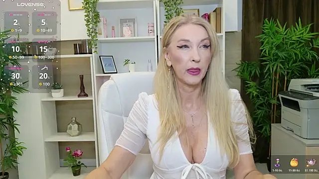 LadyLeea online show from July 22, 3:20 am