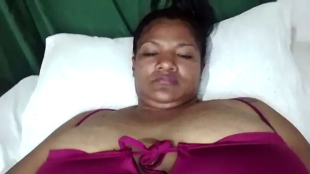 Snapshot of alejandraboobs07 chatting on March 10, 2:05 am alejandraboobs07 online show from March 10, 2:05 am