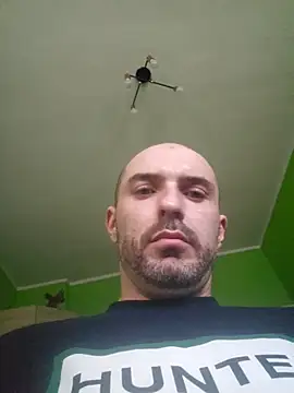 Snapshot of STANISLAW621162 chatting on June 16, 6:43 pm STANISLAW621162 online show from June 16, 6:43 pm