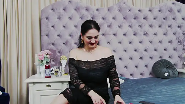 Snapshot of CassidyVelvet chatting on October 11, 8:29 pm CassidyVelvet online show from October 11, 8:29 pm