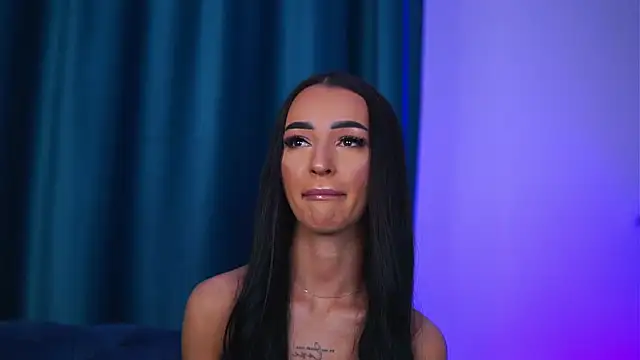 DeniseDevilles online show from May 27, 8:50 pm