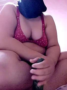 Snapshot of milona-68 chatting on December 20, 8:45 pm milona-68 online show from December 20, 8:45 pm