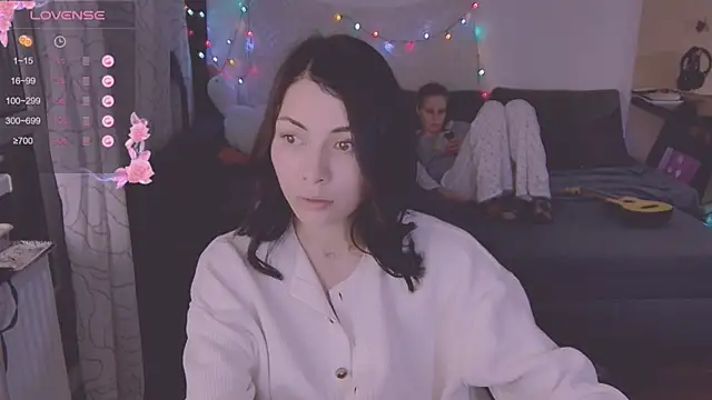 valorant girl online show from March 1, 6:43 pm