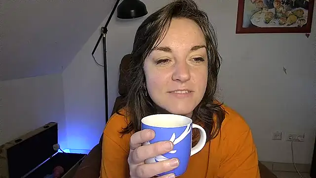 Snapshot of stunning_Rosi chatting on March 23, 7:20 am stunning Rosi online show from March 23, 7:20 am