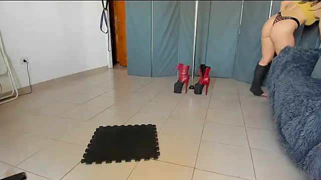 Snapshot of jessiburningheels chatting on January 24, 6:25 pm jessiburningheels online show from January 24, 6:25 pm