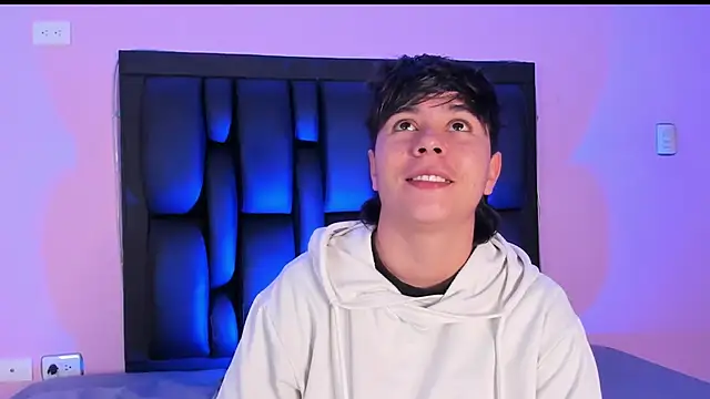 AbbySmiitth  online show from March 3, 12:37 pm