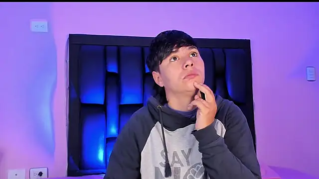 AbbySmiitth  online show from March 6, 12:09 pm