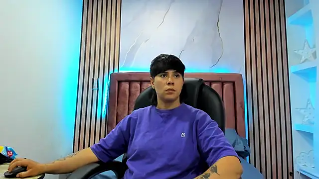 AbbySmiitth  online show from March 14, 7:12 pm