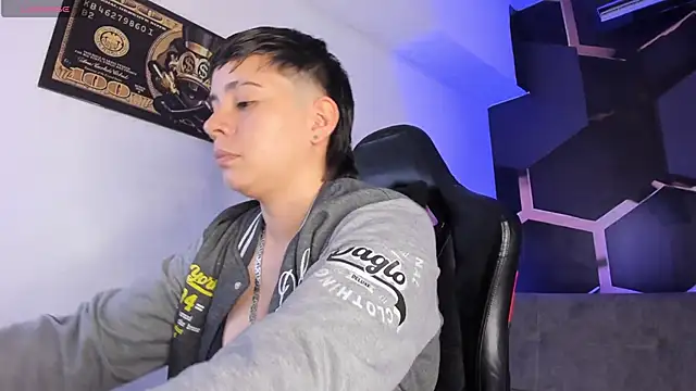 AbbySmiitth  online show from September 20, 7:15 pm