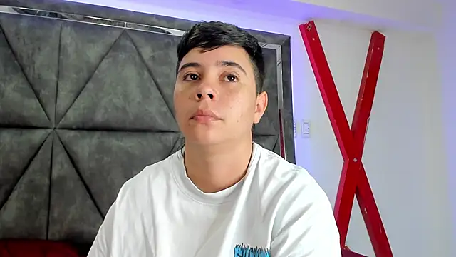 Snapshot of AbbySmiitth_ chatting on March 11, 5:30 pm AbbySmiitth online show from March 11, 5:30 pm