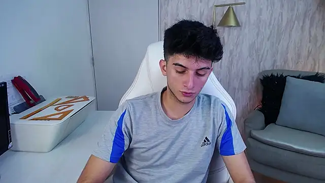 MrWilliseo online show from March 25, 7:53 pm